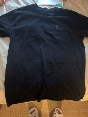 Palm Men's Black Short-Sleeve Crewneck Tee with Subtle Chest Logo